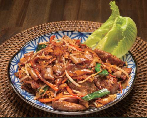 915. Fried Kway Teow (Beef / Seafood) 炒貴刁